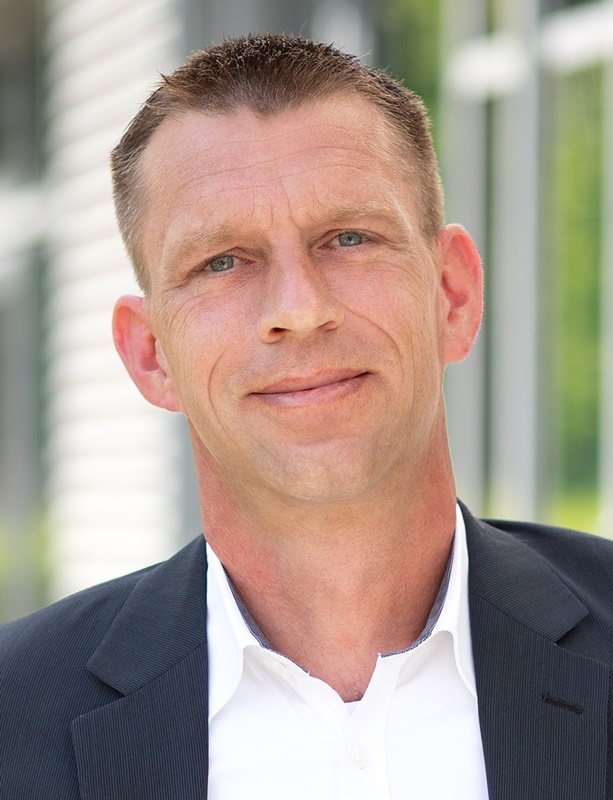 karass_mittel (Tim Karraß)