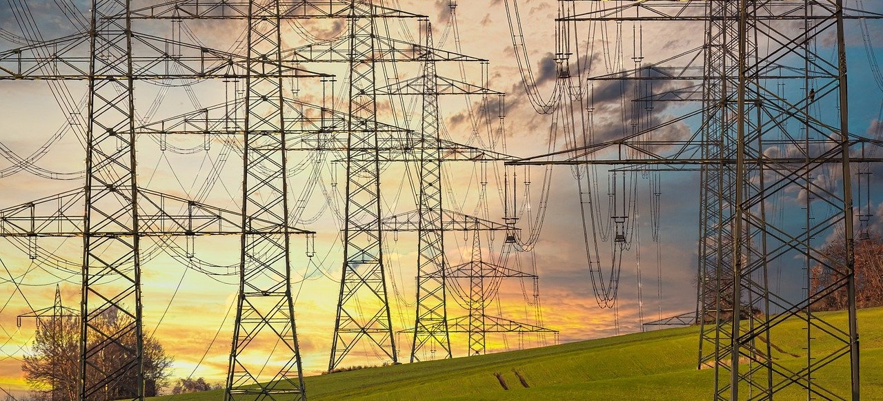electricity-4666566_1280 (Blockieren Büokratie und Bürgerwiderstand den Bau von Stromtrassen?)